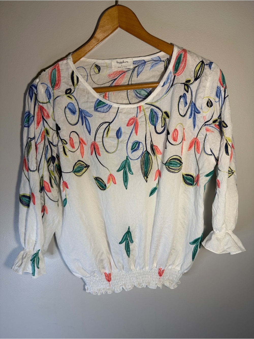 Sapphire Boho White Festival Blouse With Embroidered Floral Design, Large